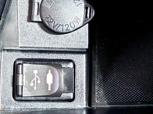 Used 2017 Toyota Camry LE image 16