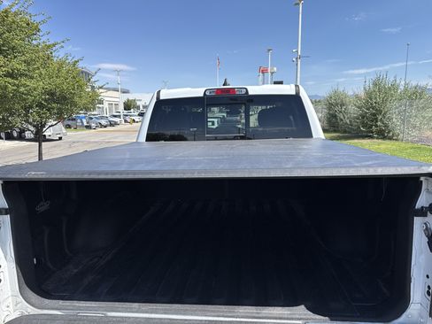 Used 2020 RAM 1500 Big Horn AWD/4WD image 19