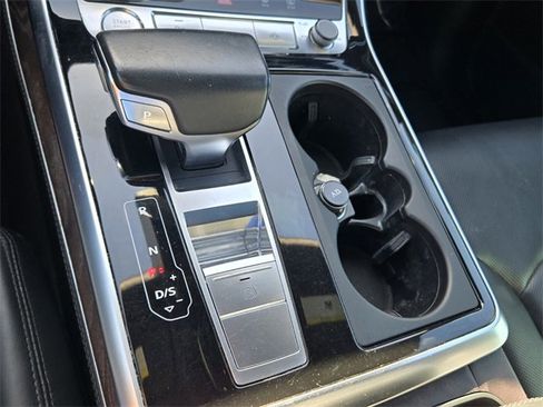 Used 2019 Audi Q8 Prestige w/ Luxury Package image 19