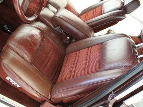 Used 1989 Jeep Grand Wagoneer image 21