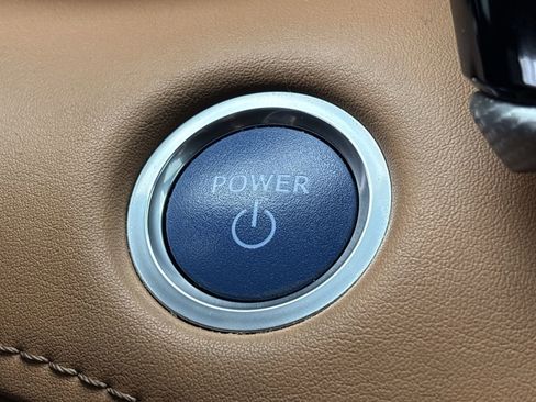 Used 2021 Toyota Highlander Platinum image 33