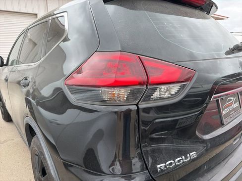 Used 2020 Nissan Rogue S image 11