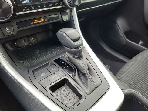 Used 2024 Toyota RAV4 LE image 18