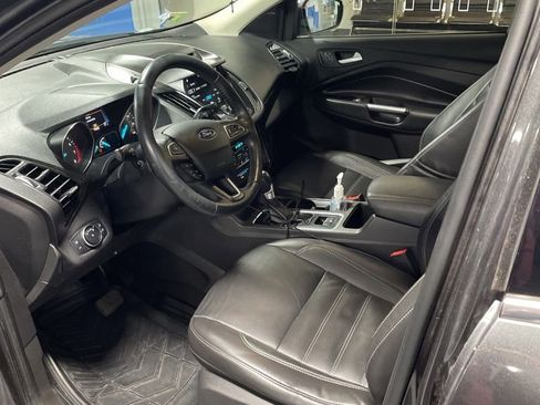 Used 2017 Ford Escape Titanium FWD image 10