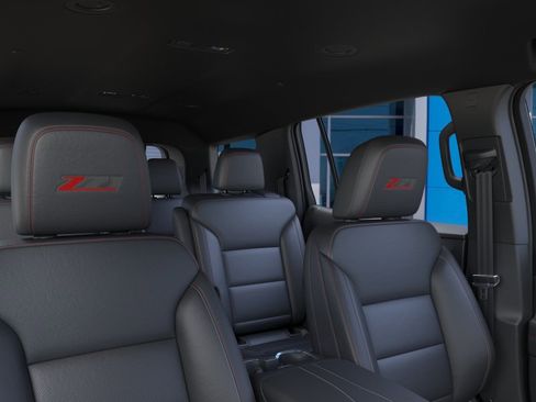 New 2026 Chevrolet Traverse Z71 w/ LPO, Floor Liner Package image 60
