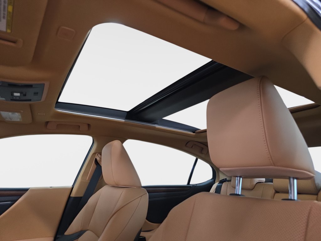 Used 2025 Lexus ES 350 w/ Premium Package FWD image 29