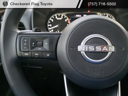 Used 2023 Nissan Rogue S image 25