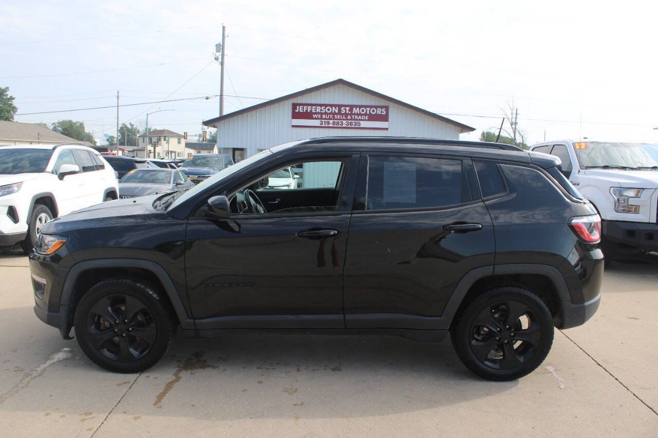 Used 2019 Jeep Compass Latitude AWD/4WD image 1