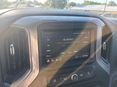 Used 2022 Chevrolet Silverado 1500 Custom w/ Safety Confidence Package AWD/4WD image 15