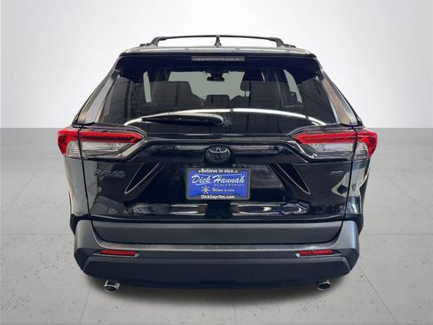 Used 2021 Toyota RAV4 LE AWD/4WD image 7