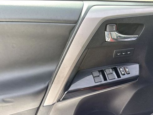 Used 2016 Toyota RAV4 Limited image 12