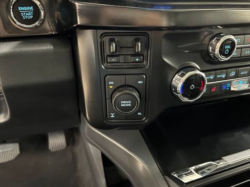 New 2026 Ford F250 Lariat w/ Black Appearance Package AWD/4WD image 20