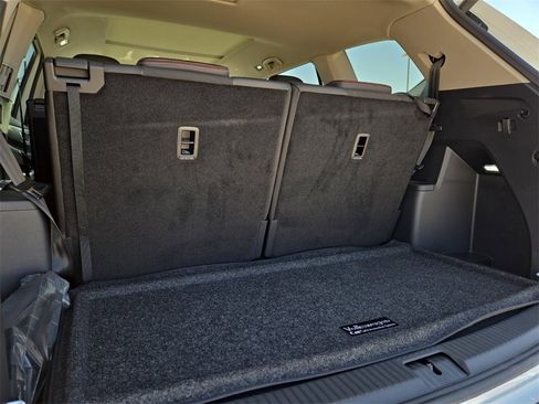New 2025 Volkswagen Atlas Peak Edition SE image 14