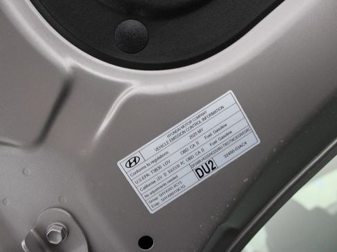 Used 2025 Hyundai Elantra Blue image 37