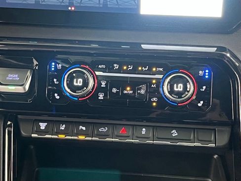 Used 2024 GMC Sierra 3500 AT4 w/ AT4 Premium Plus Package AWD/4WD image 22