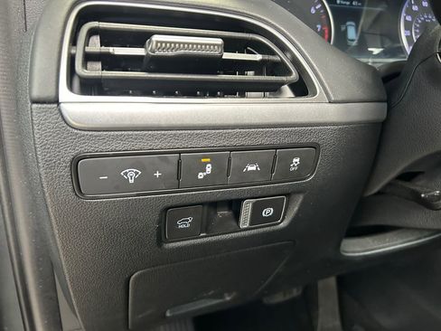 Used 2022 Hyundai Palisade SEL w/ Premium Package image 22