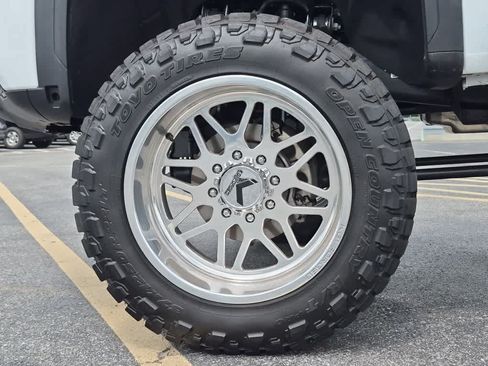Used 2026 GMC Sierra 2500 Pro AWD/4WD image 6