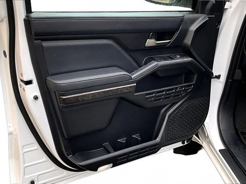 Certified 2025 Toyota Tacoma Limited AWD/4WD image 22