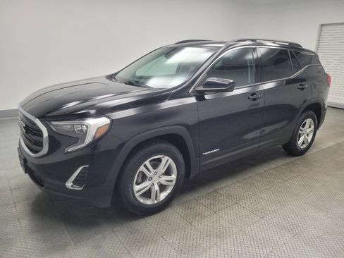 Used 2020 GMC Terrain SLE w/ Driver Convenience Package AWD/4WD image 2