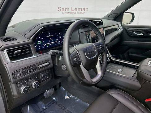 Used 2024 GMC Yukon Denali w/ Max Trailering Package image 10