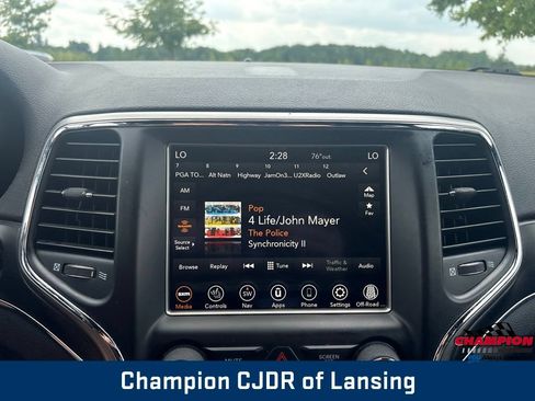 Used 2018 Jeep Grand Cherokee Limited w/ Trailer Tow Group IV AWD/4WD image 18