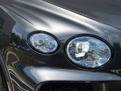 Used 2023 Bentley Bentayga Speed AWD/4WD image 8
