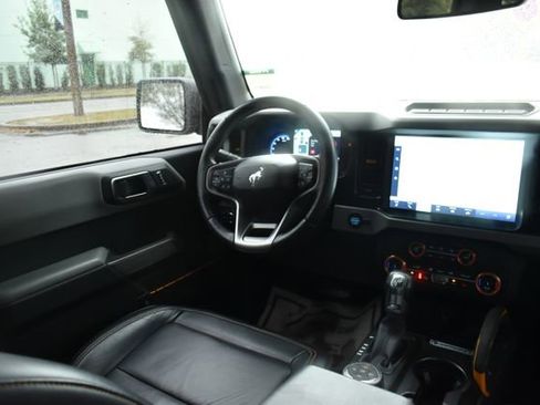 Used 2022 Ford Bronco Badlands image 26