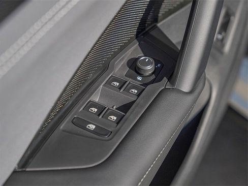 New 2026 Volkswagen Tiguan SE R-Line image 16