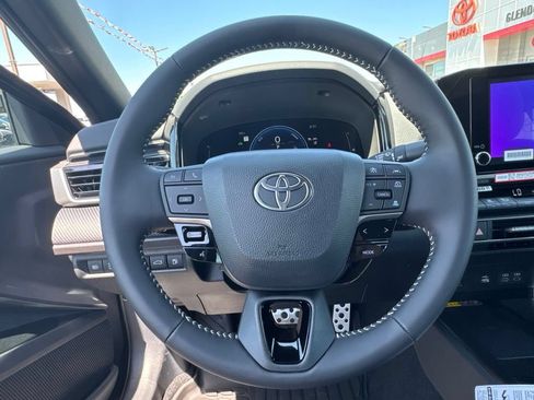 New 2026 Toyota Camry Hybrid FWD image 22