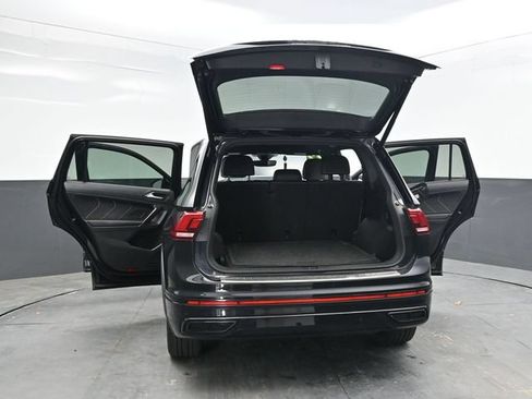 Used 2022 Volkswagen Tiguan SE R-Line AWD/4WD image 37