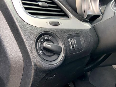 Used 2018 Dodge Journey SE w/ Popular Equipment Group image 32