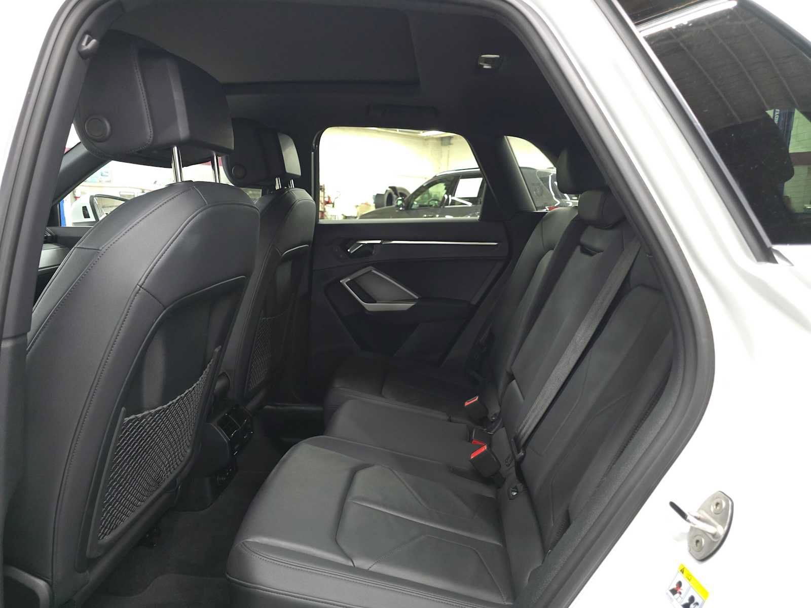 Used 2025 Audi Q3 2.0T Premium AWD/4WD image 16