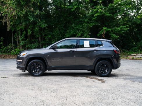 Used 2020 Jeep Compass Sport FWD image 4