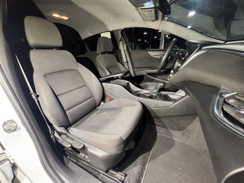 Used 2021 Chevrolet Malibu LT image 11