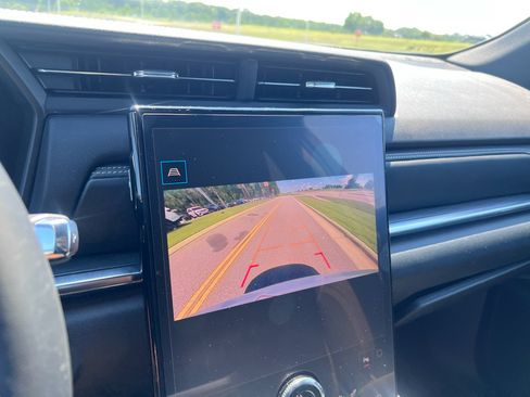 Used 2025 GMC Terrain Elevation AWD/4WD image 24