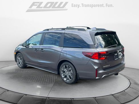 New 2026 Honda Odyssey Touring image 5