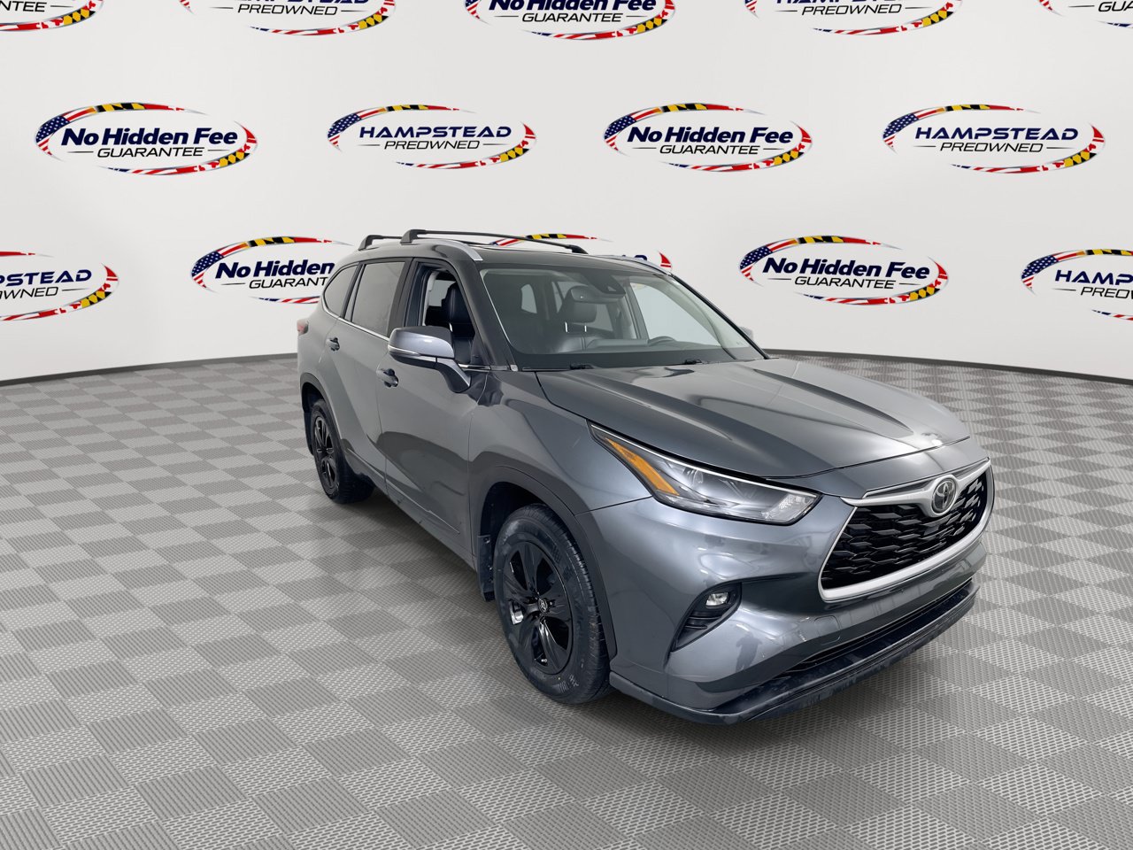Used 2023 Toyota Highlander XLE AWD/4WD image 3