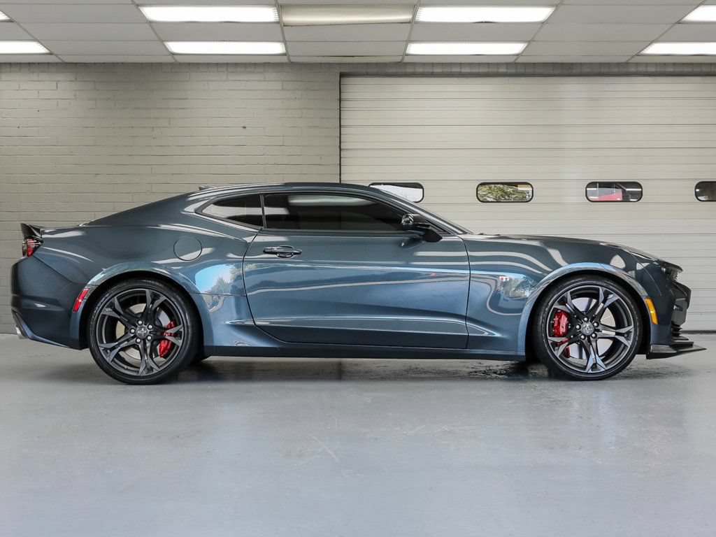 Used 2022 Chevrolet Camaro SS RWD image 3