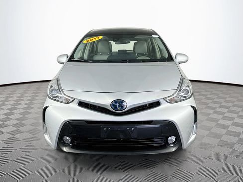 Used 2017 Toyota Prius V Two FWD image 3