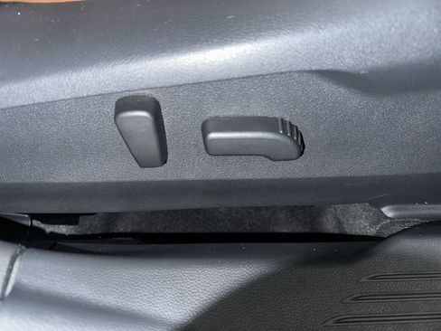 Certified 2025 Subaru Outback Touring image 24