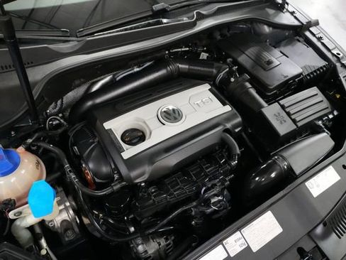 Used 2012 Volkswagen Eos Executive image 13