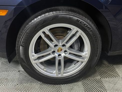 Used 2020 Porsche Macan AWD/4WD image 14