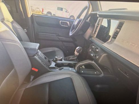 Used 2024 Ford Bronco Outer Banks image 7
