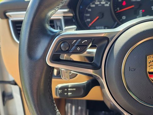 Used 2017 Porsche Macan AWD/4WD image 27