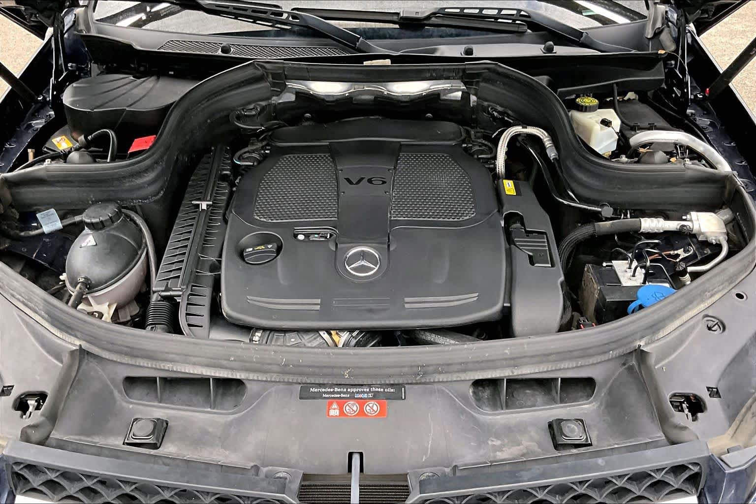 Used 2015 Mercedes-Benz GLK 350 2WD image 32