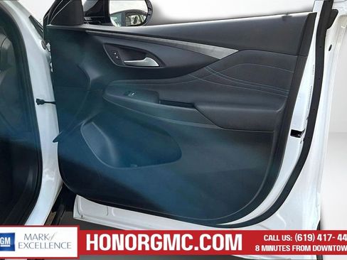 Used 2025 Buick Envista Sport Touring image 26