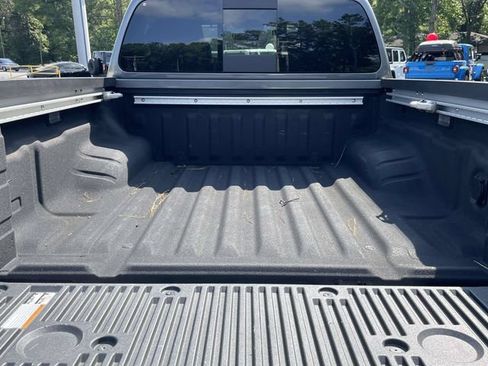 Used 2025 Nissan Frontier PRO-4X w/ Pro Premium Package AWD/4WD image 24
