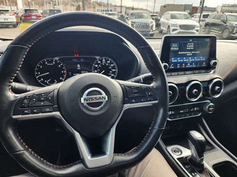 Used 2023 Nissan Sentra SR w/ SR Premium Package image 16