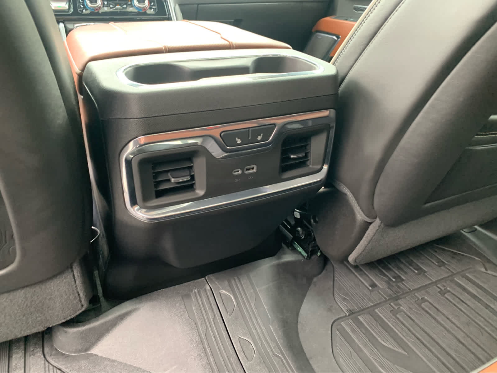 Used 2024 GMC Sierra 1500 Denali Ultimate AWD/4WD image 24
