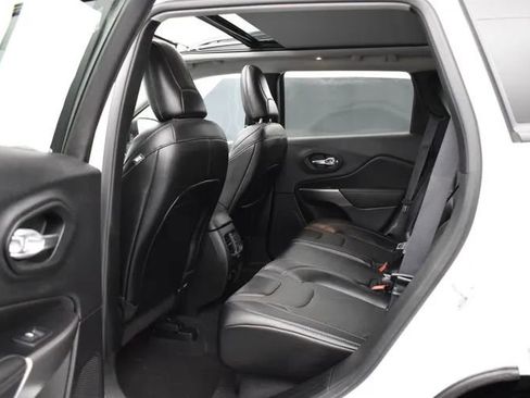 Used 2022 Jeep Cherokee Limited AWD/4WD image 15